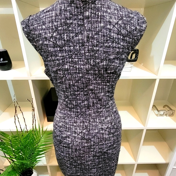 MAGGY LONDON DRESS - Picture 5 of 7